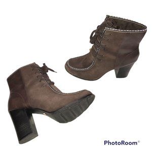 Nanette Lepore Isabel Boots Size 9 Brown Suede Lace Up Block Heel-